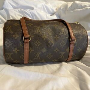 Louis Vuitton- Papillon Handbag Monogram Canvas 26